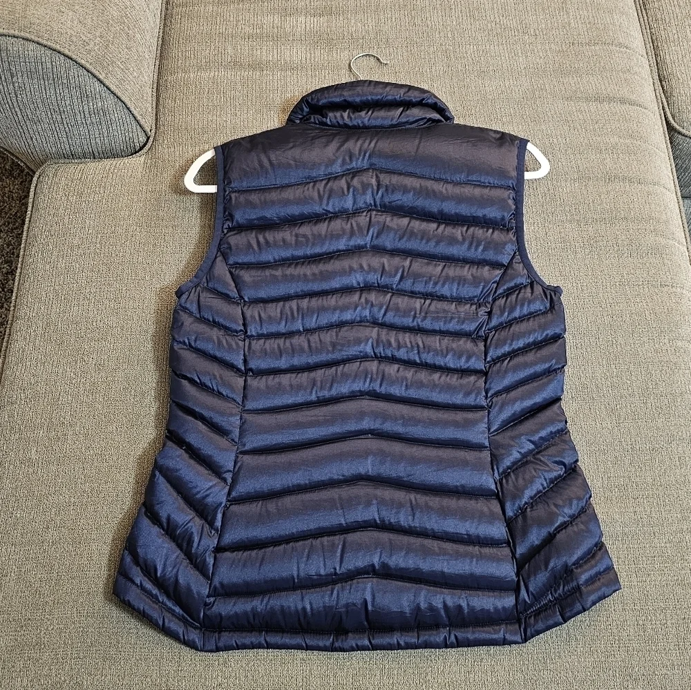 Bernardo Goose Down Dark Blue Gray Outdoor Cozy Puffer Vest Size Small - Picture 7 of 7